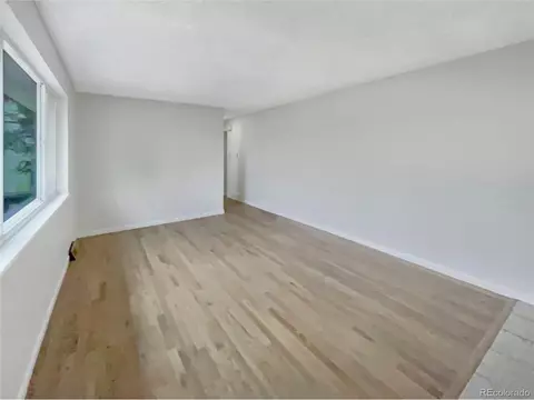 16332 E 8th Pl, Aurora, CO 80011 photo 4