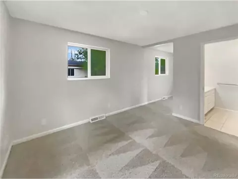 16332 E 8th Pl, Aurora, CO 80011 photo 8