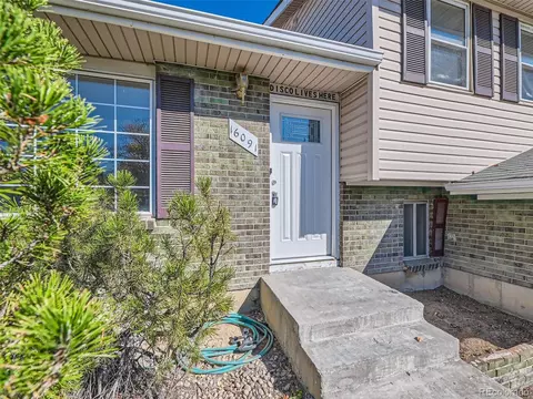 16091 E 18th Pl, Aurora, CO 80011 photo 2