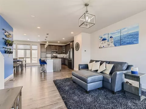 15748 E Broncos Pl, Centennial, CO 80112 photo 5