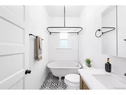 Bath - 20 E 4th Ave, Denver, CO 80203 photo 2 of 2