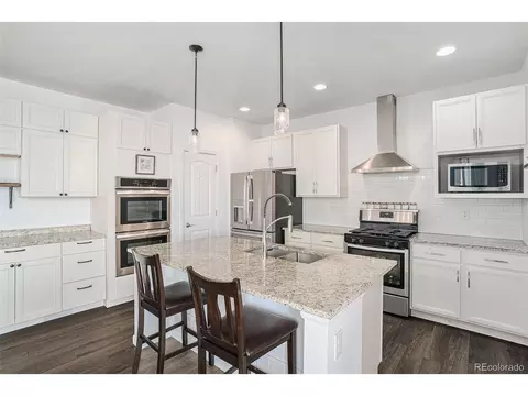 1830 Thrive Dr, Windsor, CO 80550