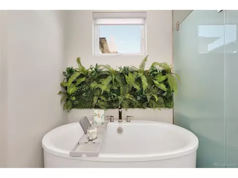 6875 E Lowry Blvd, Denver, CO 80230 photo 17