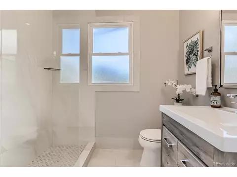 2925 E 14th Ave, Denver, CO 80206 photo 17