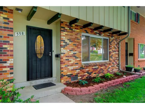 558 S Xenon Ct, Lakewood, CO 80228