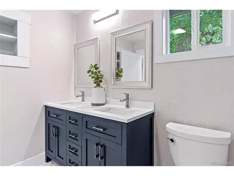 3900 E Jerome Ave, Denver, CO 80210 photo 28