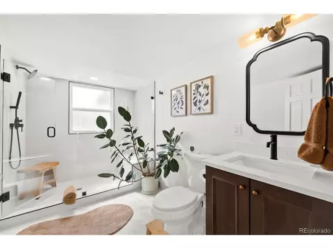 Bath - 7310 S Eudora Way, Centennial, CO 80122 photo 1 of 8