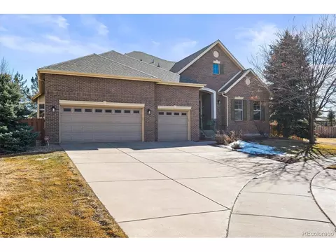 26426 E Peakview Dr, Aurora, CO 80016