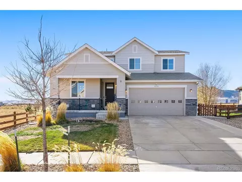 9255 Dunraven Loop, Arvada, CO 80007