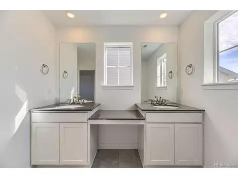 24775 Evans Dr, Aurora, CO 80018 photo 8