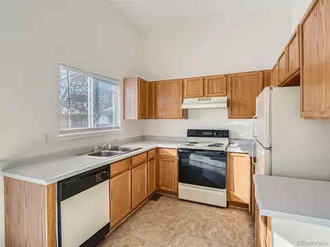 19064 E Carmel Cir, Aurora, CO 80011 photo 9