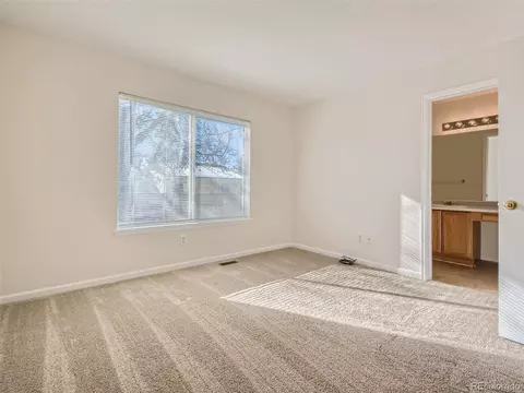 19064 E Carmel Cir, Aurora, CO 80011 photo 6