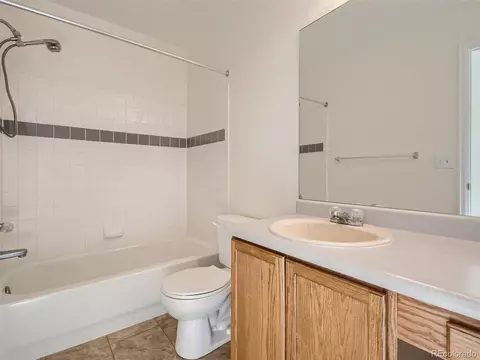 19064 E Carmel Cir, Aurora, CO 80011 photo 11