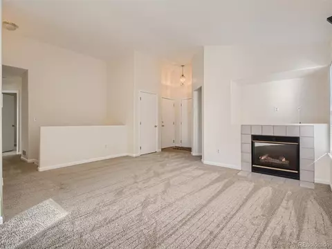 19064 E Carmel Cir, Aurora, CO 80011 photo 4