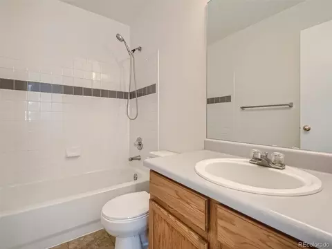 19064 E Carmel Cir, Aurora, CO 80011 photo 13