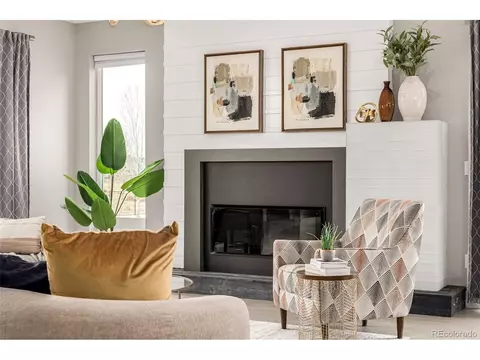 Living - 8565 E 50th Dr, Denver, CO 80238 photo 2 of 5