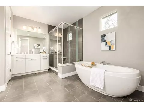 Bath - 8565 E 50th Dr, Denver, CO 80238 photo 1 of 4