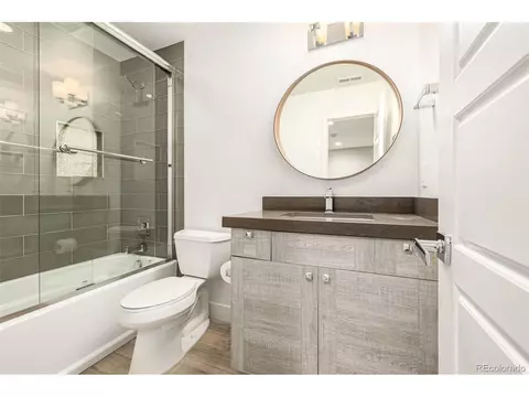Bath - 8565 E 50th Dr, Denver, CO 80238 photo 4 of 4