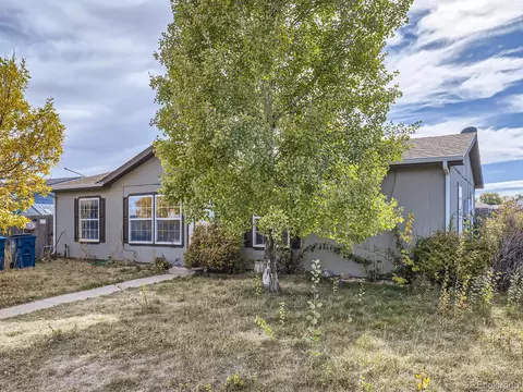 305 Ravine Way, Lochbuie, CO 80603