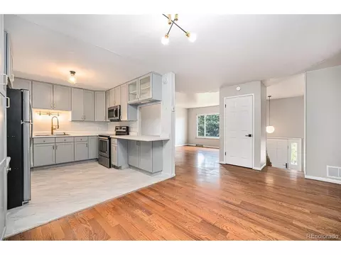 1244 S Wright St, Lakewood, CO 80228 photo 2