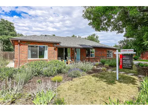 860 Scranton St, Aurora, CO 80011
