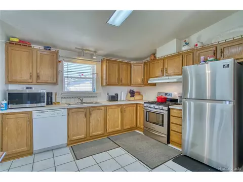 221 Elm St, Bennett, CO 80102 photo 8