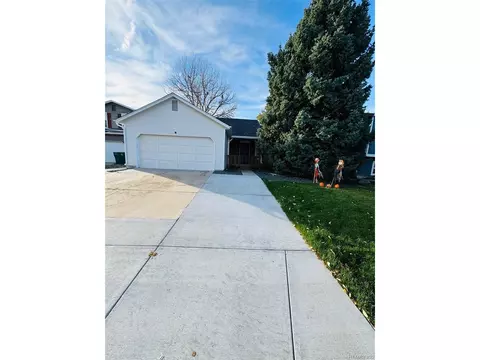 8413 Blazing Star Pl, Parker, CO 80134