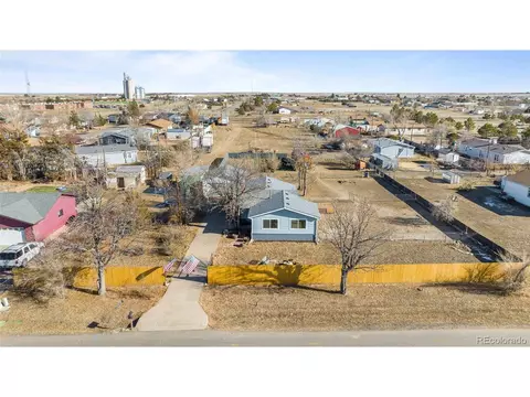 466 S Owens St, Byers, CO 80103