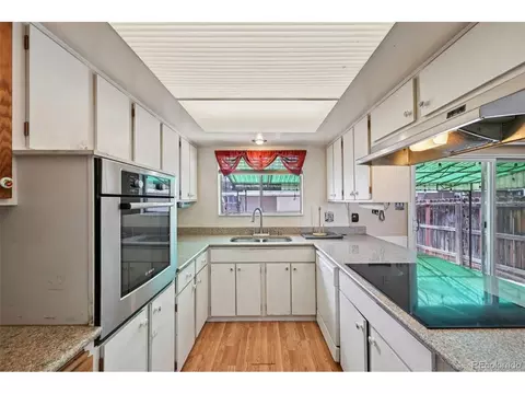 Kitchen - 9116 E Lehigh Ave, Denver, CO 80237 photo 5 of 6