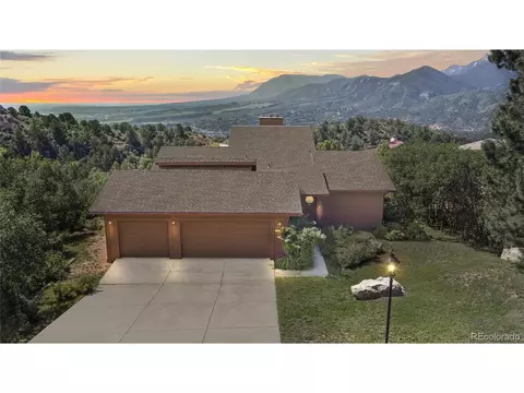 4045 Sleeping Indian Ln, Colorado Springs, CO 80904