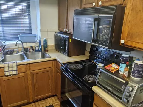 4725 Eugene Way, Denver, CO 80239 photo 5