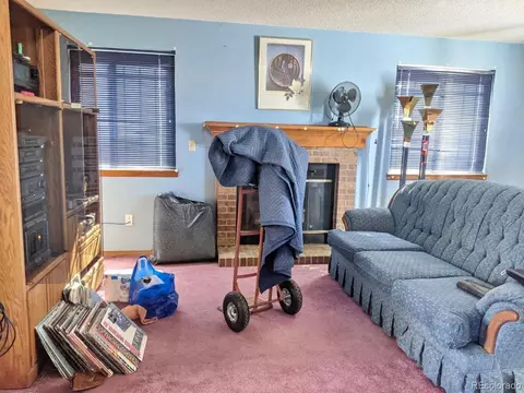 4725 Eugene Way, Denver, CO 80239 photo 2