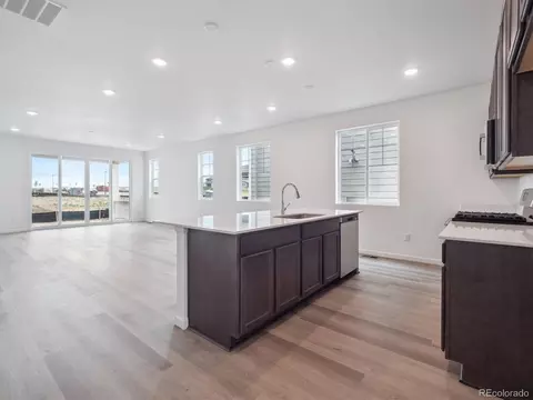 24787 E 40th Ave, Aurora, CO 80019 photo 4