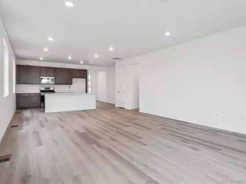 24787 E 40th Ave, Aurora, CO 80019 photo 9