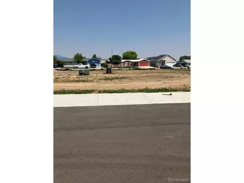 11 Johnson Ct, Keenesburg, CO 80643