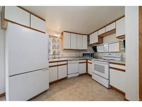 Kitchen - 475 Circle Dr, Evergreen, CO 80439 photo 2 of 3