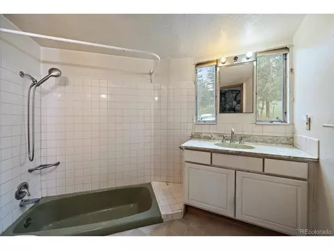 Bath - 475 Circle Dr, Evergreen, CO 80439 photo 1 of 2