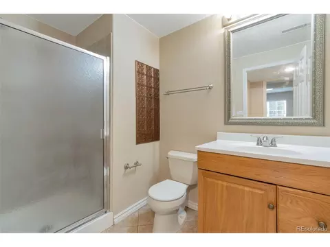 Bath - 18102 E Bethany Pl, Aurora, CO 80013 photo 2 of 4
