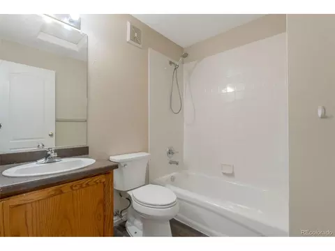 Bath - 18102 E Bethany Pl, Aurora, CO 80013 photo 3 of 4