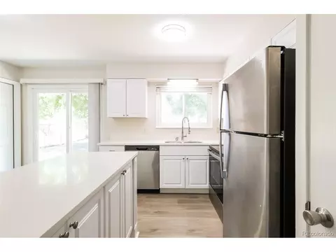 Kitchen - 2551 S Kittredge Way, Aurora, CO 80013 photo 2 of 4