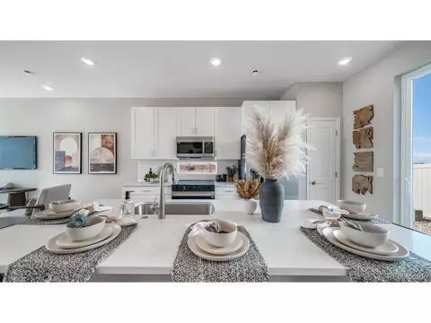622 Wagon Wheel Way, Bennett, CO 80102 photo 3