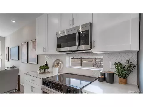 622 Wagon Wheel Way, Bennett, CO 80102 photo 5