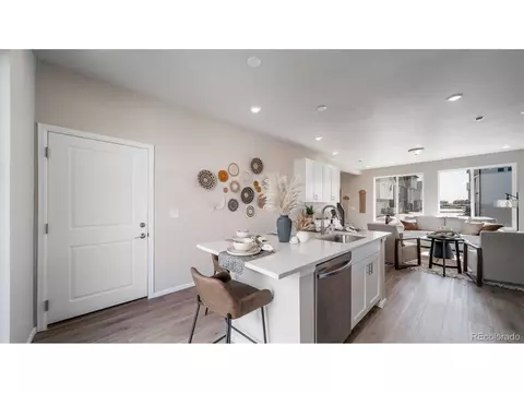 622 Wagon Wheel Way, Bennett, CO 80102 photo 4