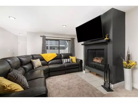 1160 S Monaco Pkwy #7, Denver, CO 80224