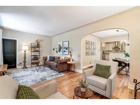 979 N Madison St, Denver, CO 80206