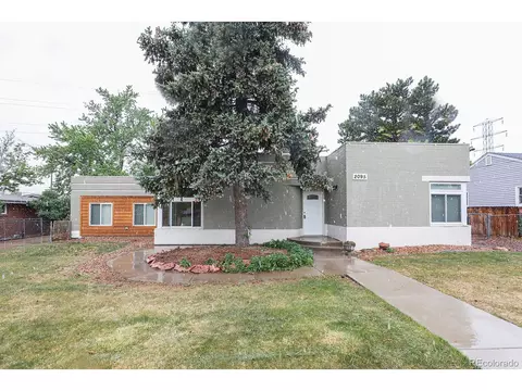 2095 Iris St, Lakewood, CO 80215 photo 1