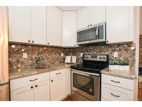 2095 Iris St, Lakewood, CO 80215 photo 6