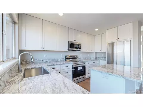 17501 E Brunswick Pl, Aurora, CO 80013 photo 4