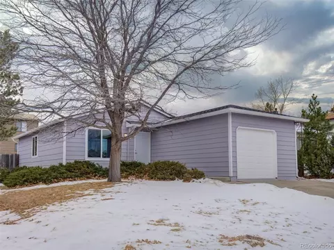 17520 E Temple Dr, Aurora, CO 80015 photo 1