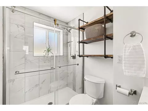 Bath - 16570 E Baltic Pl, Aurora, CO 80013 photo 2 of 4